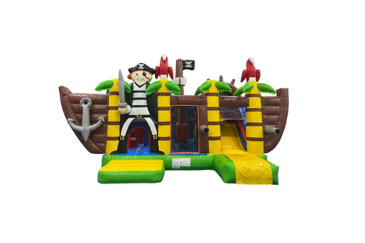 Structure gonflable en forme de bateau pirate avec toboggan, matériel PackEvent